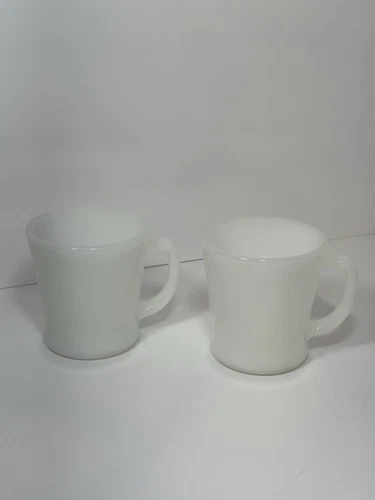 Set Of 2 Vintage Fire King Milk Glass D Handle Coffee Mugs Cups