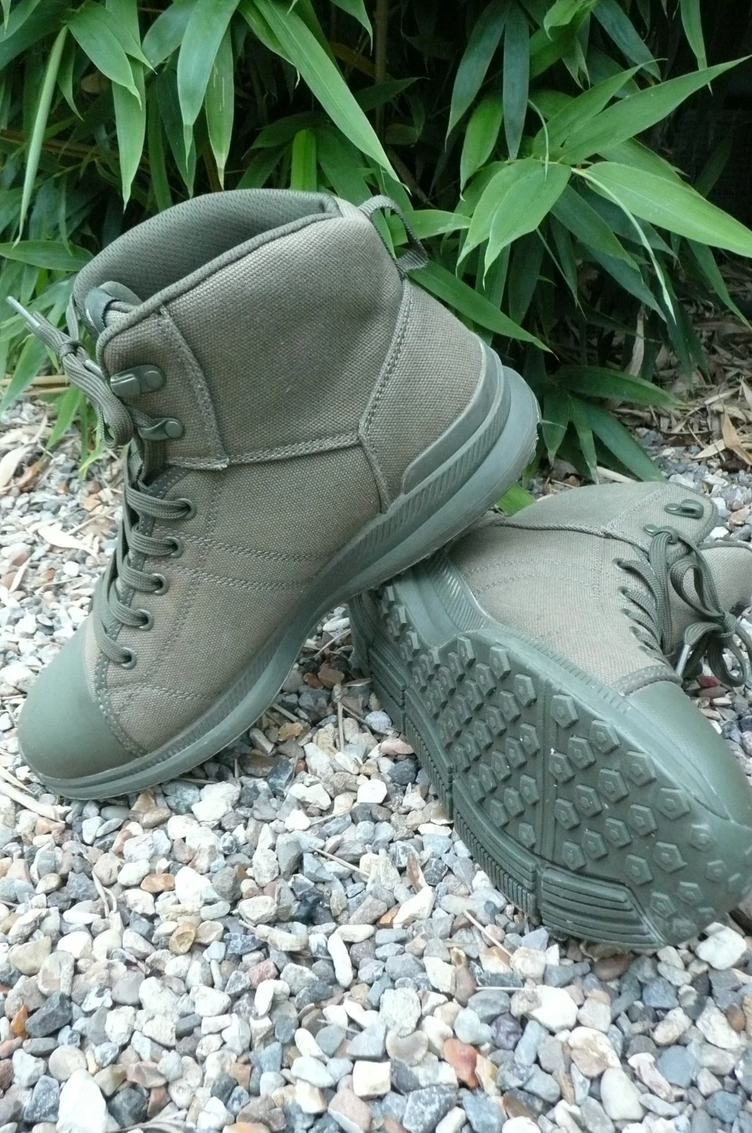 PENTAGON HYBRID BOOTS-LIGHTWEIGHT GREEN-COMBAT/TACTICAL/USED CARP FISHING 8.5 UK
Opens in a new wind