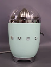 Smeg 50s Retro Style Aesthetic Citrus Juicer
