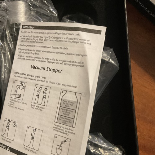 El abridor de vino perfecto, aireador, cortador de papel de aluminio y tapón de botellas fiesta navideña - Imagen 8 de 16