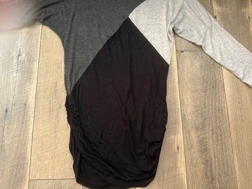 Neu mit Etikett Motherhood Maternity grau-schwarzes Shirt mit seitlicher Raffung Gr. S - Bild 3 von 6