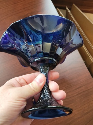 Pretty Blue Northwood Carnival Glass Hearts & Flowers Compote - Picture 8 of 18