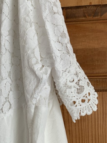 Lace Contrast White Dress -Size 1XL (16/18)-New With Defect-Mended - Picture 3 of 5
