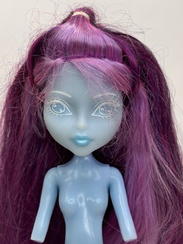 Monster High Haunted Student Spirits Kiyomi Haunterly Puppe ohne Arme - Bild 3 von 9