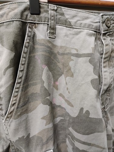 Wrangler Relaxed Fit Camo Cargo Shorts Mens Sz 34 Cotton 10" L Utility Gorpcore - Picture 6 of 13