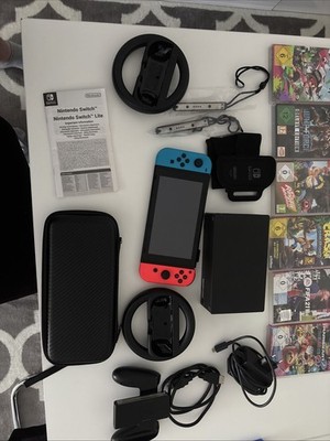 Nintendo Switch Konsole mit Joy-Con - Neon-Rot/Neon-Blau/Grau
