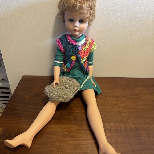 Vintage MCM Modepuppe Schlafaugen 25 Zoll groß 60er Jahre Hartplastik & Gummi - Bild 7 von 17