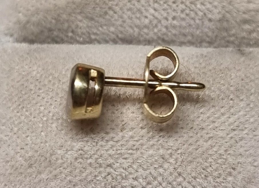 Details zu einzelner Goldohrstecker 585er m. BRILLANT Neueste Produktpopularität