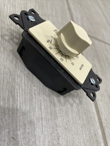 ⚡️Tork A530MH Light Timer, 125-277V SPST, 30-Minute Spring Wound Twist HOLD⚡️ - Picture 5 of 9