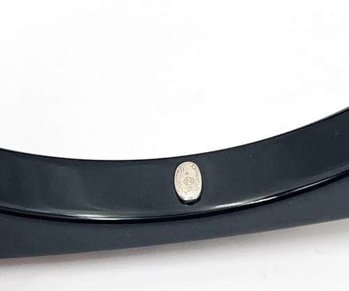 Chanel White CC Black Resin Pearl Edge Bangle Bracelet - Picture 4 of 4
