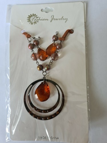 Matching necklace and earring sets - Picture 5 of 156
