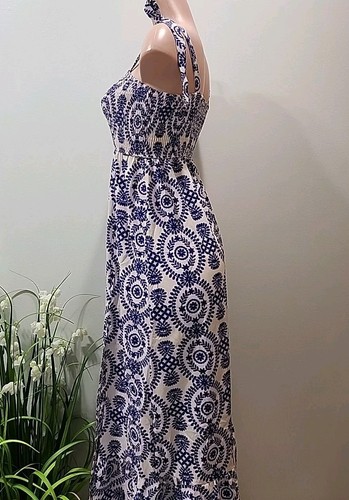 Nwt Cupshe White W/ Blue Floral Printed Dress Size LARGE - Picture 4 of 7