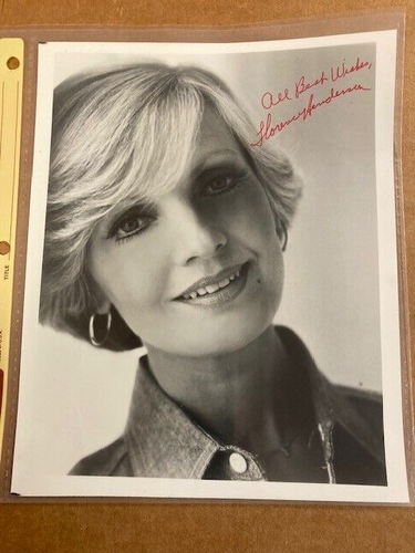 Florence Henderson Actress Nicely Signed 8x10 Lovely 8x10 Photo w/COA