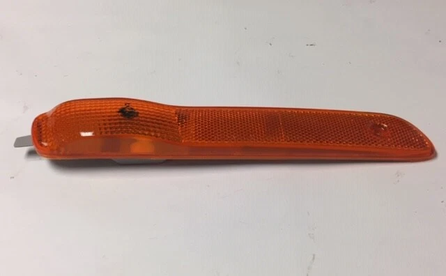 SE ADAPTA A 1997-2000 SATURN SC1 SC2 LÁMPARA ASM FRT SI MKR 21111674 - NUEVO OEM 21111674 Foto 2 de 3