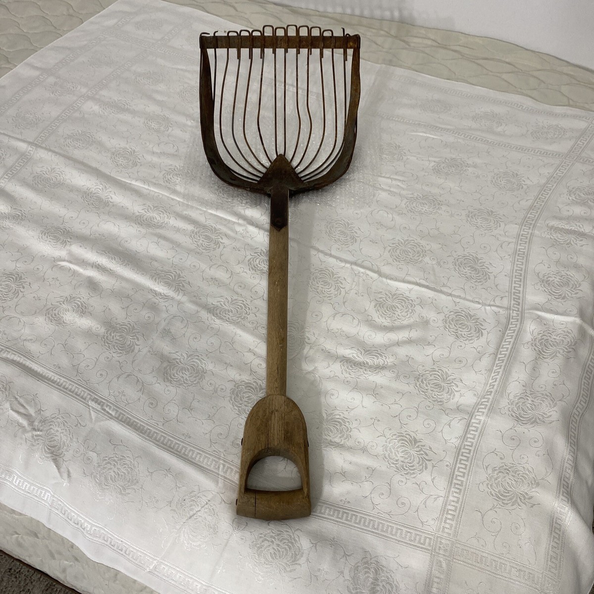 Vintage 1800s Corn Cob Potato Shovel Rustic Farm Decor Wooden Handle Cast 16 eBay