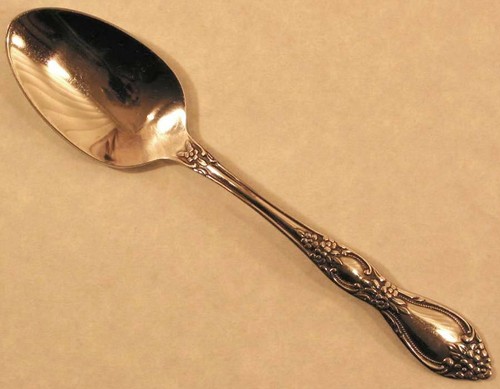 Vintage Oneida Silver, 1977 Huntington Pattern, Wm A Rogers, Deluxe Stainless - Picture 2 of 11