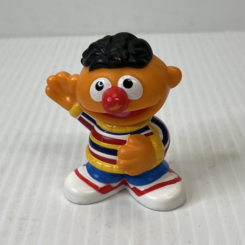 Sesame Street Workshop Bert & Ernie 2.5" Figures 2010 Hasbro - Picture 2 of 9