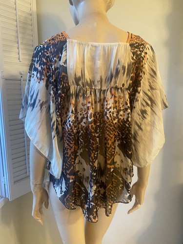 ROMEO & JULIET COUTURE BATWING SLEEVE EMBROIDERED ANIMAL PRINT TOP BLOUSE M - Picture 4 of 6