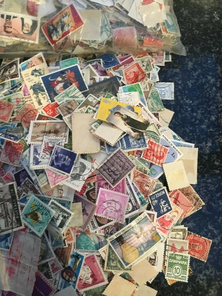 1000+ WORLD OFF PAPER COLLECTION / MIXTURE STAMPS JOB LOT (KILOWARE) - Image 3 of 4