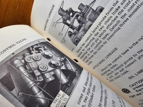 John Deere 6400 Bulldozer Owner's Operator's & Parts Manual OM-U40018 J4 10/64 - 第 11/15 張圖片