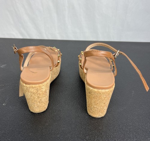 Forever Wedge Heels Sandals Women's Size 8.5 Brown Studded Ankle Buckle - Picture 3 of 5
