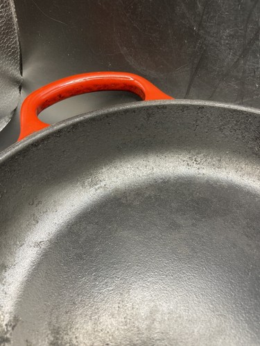 VINTAGE Le CREUSET RED/FLAME ENAMELED 10.25" CAST IRON SKILLET 26 FRYING PAN - Picture 5 of 12