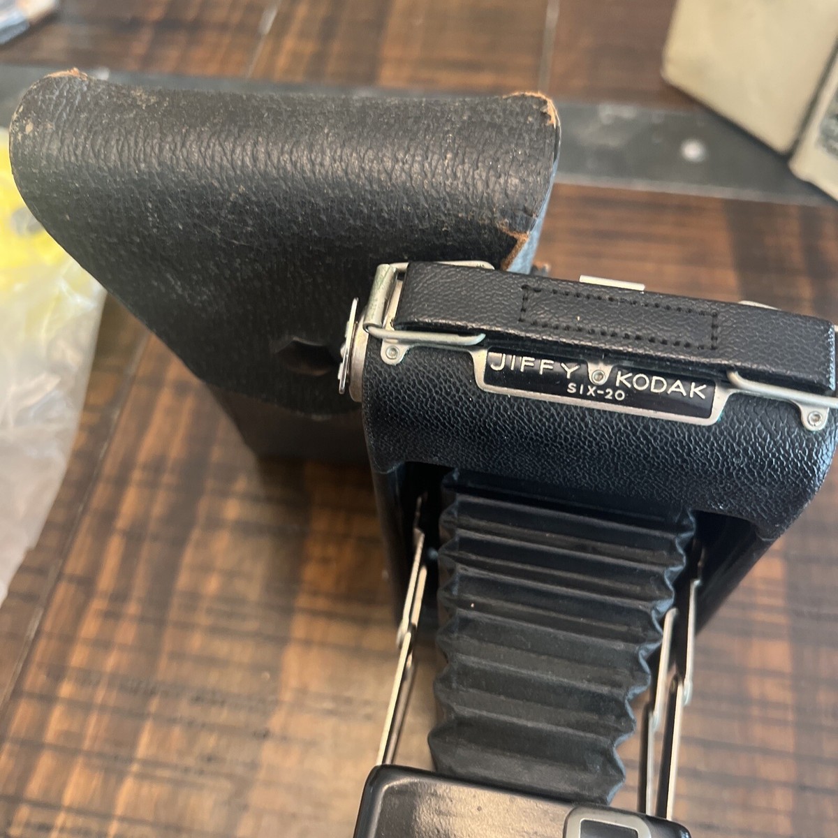 VINTAGE 1930s KODAK JIFFY SIX-20 FOLDING CAMERA With Case