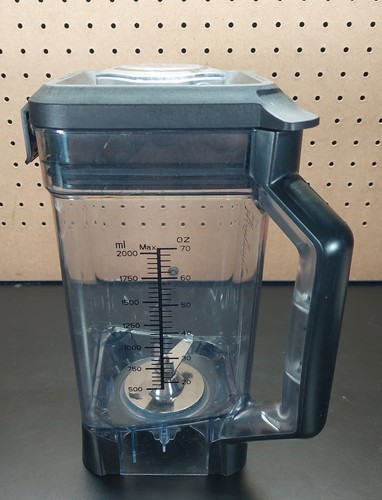 Licuadora Cecotec Power Black Titanium 2000 Pro hoja y tapa - Imagen 1 de 4