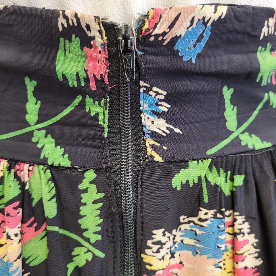 Vintage Floral A-Line Pleated  Miss Mouse Skirt Label 70s High Waisted Maxi 2 - Image 4 of 4