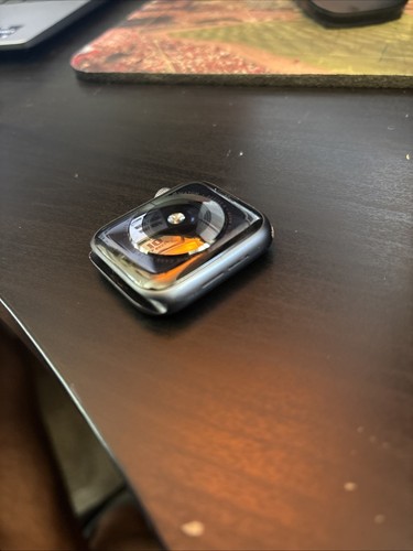 Apple Watch Series 4 44mm (GPS + Cellular) Aluminum - Acceptable - Zdjęcie 6 z 6