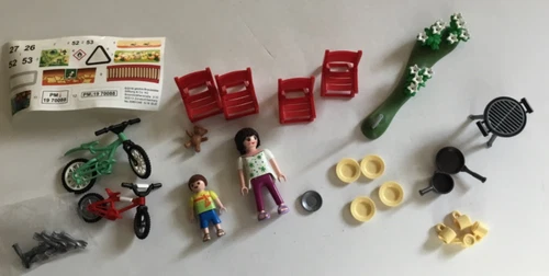 PLAYMOBIL 3945 VACATION Vtg 1997 Bikes Soccer Chairs and miscellaneous pieces
