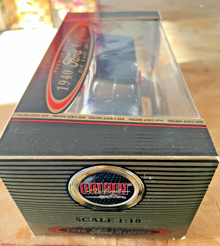 Golden Wheel 1:18 Premier Edition 1940 пикап Ford Pepsi Cola No35901 - Изображение 3 из 4