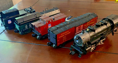 Lionel 6-30188 O Union Pacific Overland Flyer 0-8-0 Locomotive #4500 Train Set