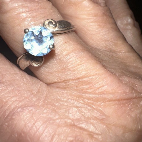 Womens Sterling Silver Ring With Aquamarine Stone Sz. 9. EUC - Picture 2 of 2