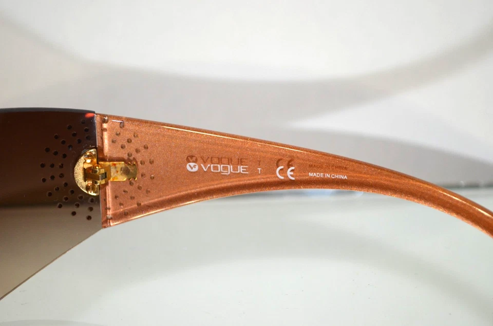 INSANE Vogue Sunglasses Y2K Wrap Gold/Brown Rhinestones Shield VO2518-SB 1437/13 - Image 4 of 4