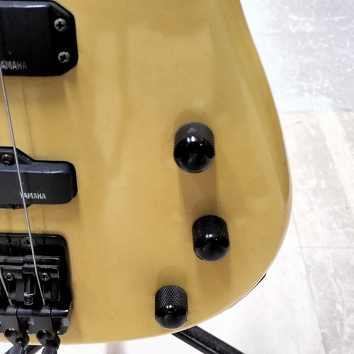Bajo eléctrico Yamaha RBX800E afinadores finos vintage usado cuello deformado - Imagen 7 de 16