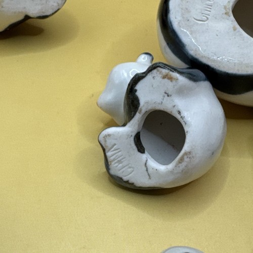 Lote de 7 estatuillas de cerámica de osos panda juguetones miniatura vintage - Imagen 13 de 24