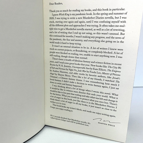 Witch King By Martha Wells Illumicrate Exclusive Sprayed/Stenciled Edges SIGNED - Picture 5 of 9