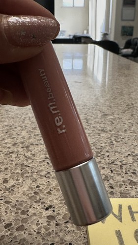 R.E.M. On Your Collar Plumping Lip Gloss PINK RAZOR .28oz/8.4mL FULL SZ NO BOX - Picture 3 of 24