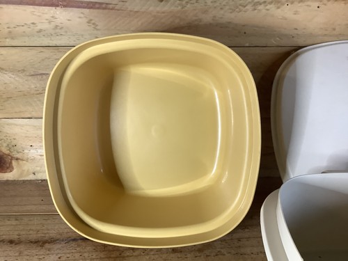 GENUINE TUPPERWARE GOLD SQUARE BOWL WITH STRAINER STEAMER LID - Picture 1 of 12