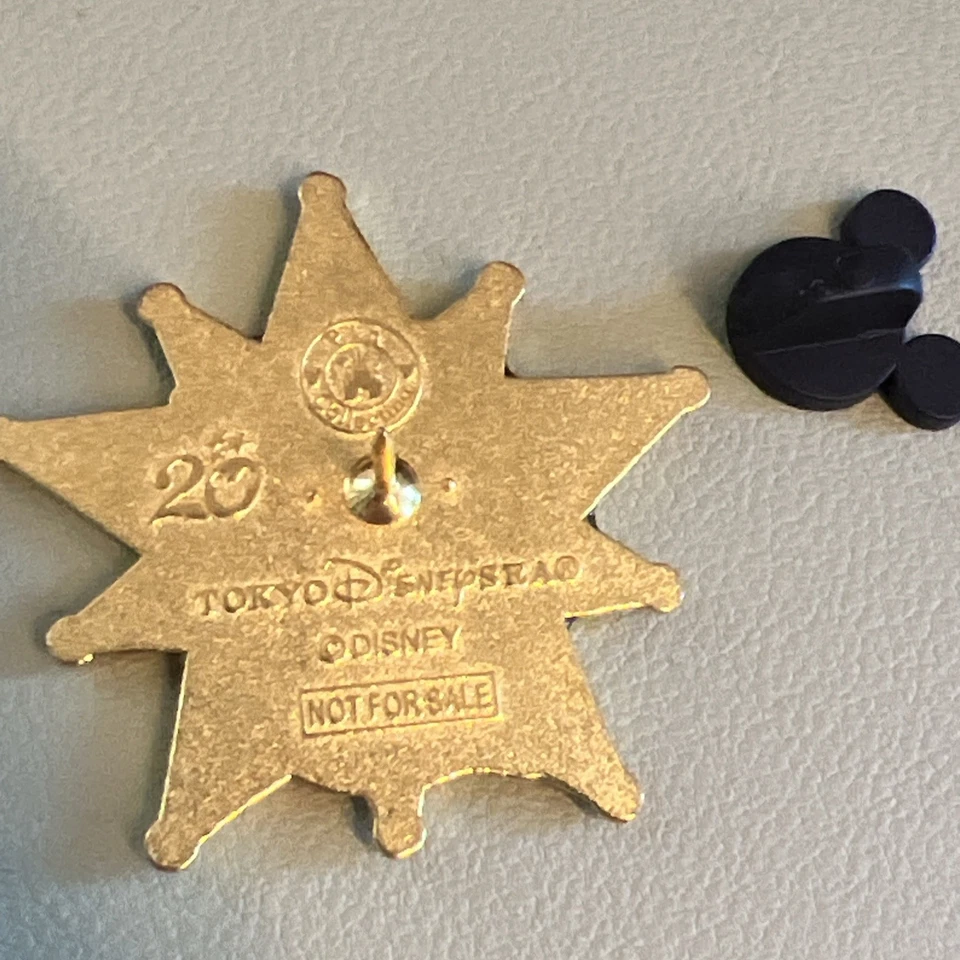 罕见东京迪士尼日本 - 唐老鸭徽章 - 游戏奖 - 20 周年纪念 - TDR — 第 3/3 张图片