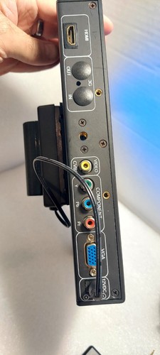 Manhattan Hd089c2 LCD Monitor w/ Canon Samsung JVC battery Plate & AC adapter - Picture 3 of 12