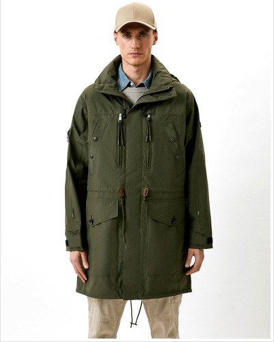 $798 Куртка из полиэстера Ralph Lauren на молнии зеленого цвета, размер M