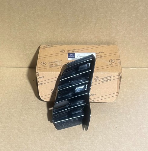 GENUINE BRAND NEW MERCEDES BENZ ML W164 RADIATOR GRILLE COVER RH A1648880241 - Picture 2 of 4