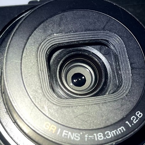 RICOH GR LENS 16.2mp F2.8 Compact Digital Camera From Japan - Picture 2 of 5