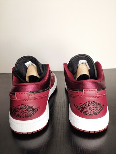 Air Jordan Retro 1 Low SE DB6491-600 Beetroot Women size 7 - Picture 4 of 5