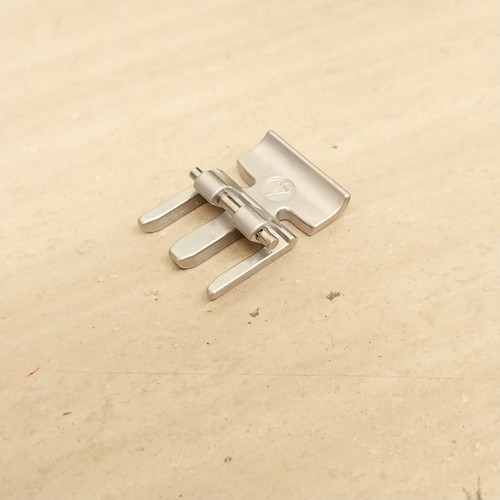 Prensatelas con cremallera PFAFF con IDT #98-694884-00 Snap-On - Imagen 3 de 6