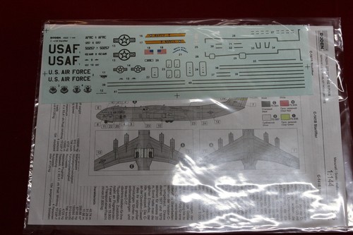 Roden 325 Lockheed C-141B Starlifter, Transport Maßstab 1:144 Modell Plastikbausatz - Bild 4 von 12