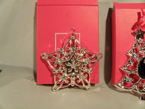 Adornos de Navidad Lenox de colección con joyas y brillo y pergamino caja de placas de plata - Imagen 3 de 9