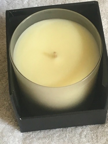 St. Barths Island Bloom No 7 Honeysuckle & Ginger Soy Candle, 7.5 Oz, NEW - Picture 4 of 4